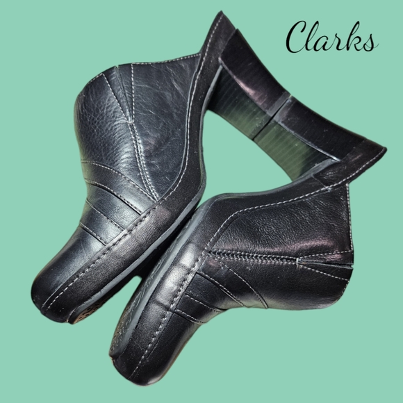 Clarks Artisan Leather Black Artesia Slip On Shoes - Picture 7 of 12